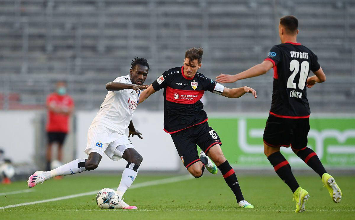 弗赖堡主帅赛后点评球员表现，指出不足