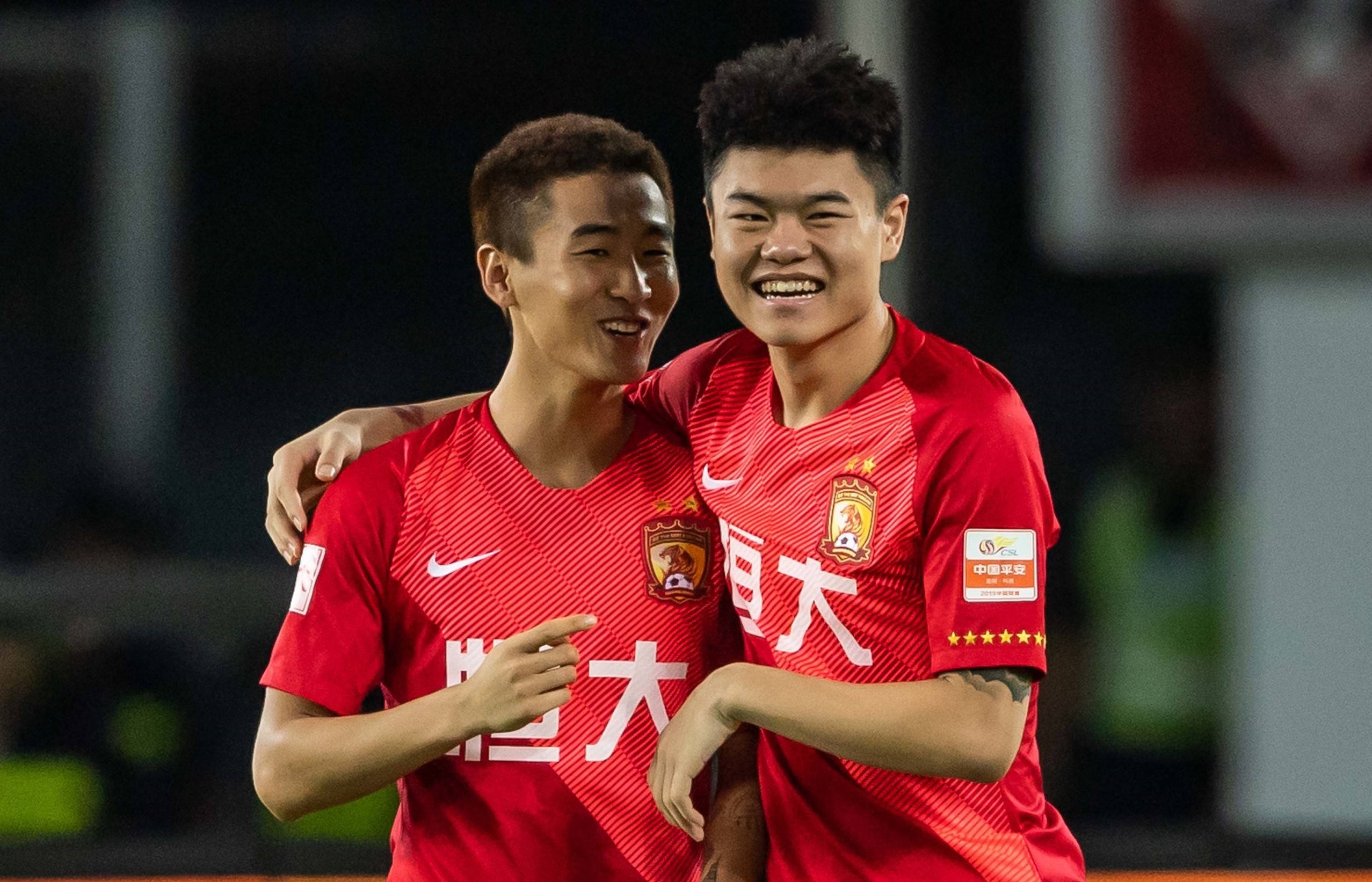 开云体育APP下载-包含山东鲁能豪取五连胜，领先积分榜稳坐榜首的词条