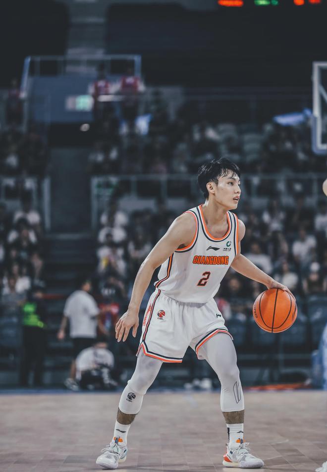 沈阳球员展现出色表现战胜对手