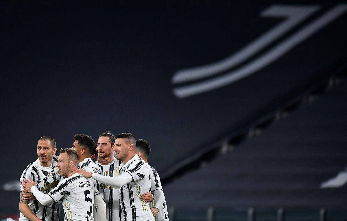 开云体育官网-尤文图斯后防线持续稳固，难以攻破