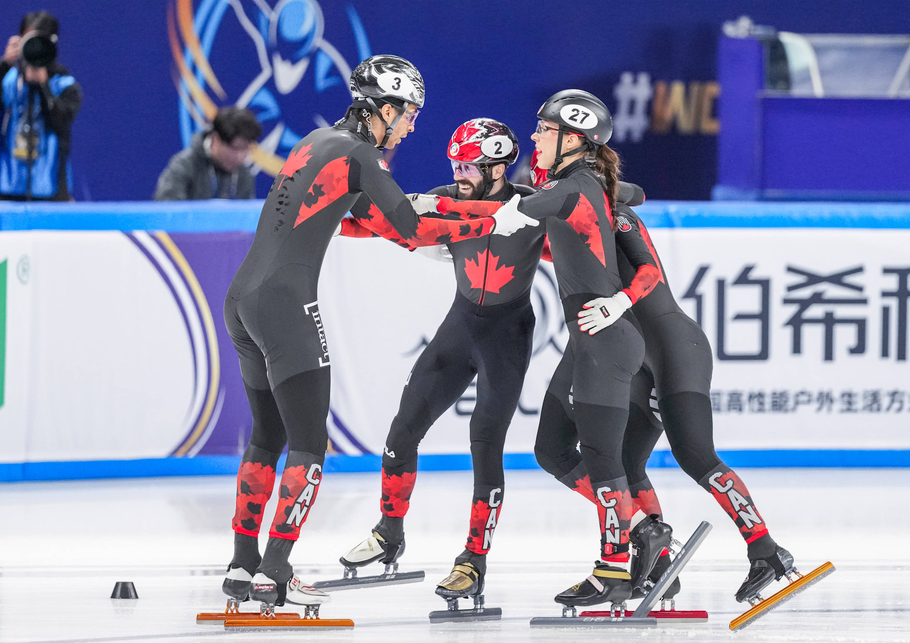 关于加拿大选手发挥出色，实现多场比赛连胜的信息