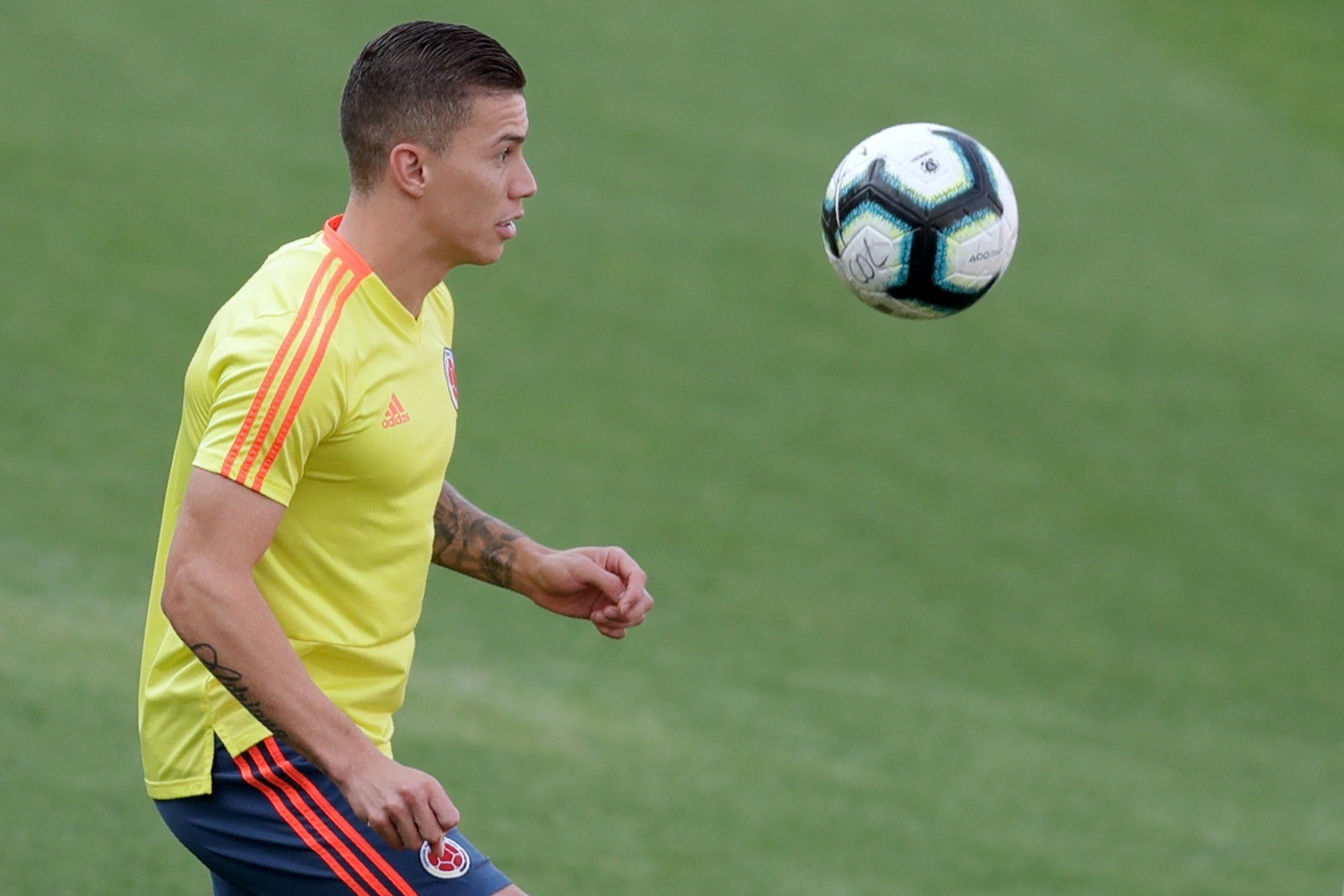 哥伦比亚队赢得欧锦赛历史胜利