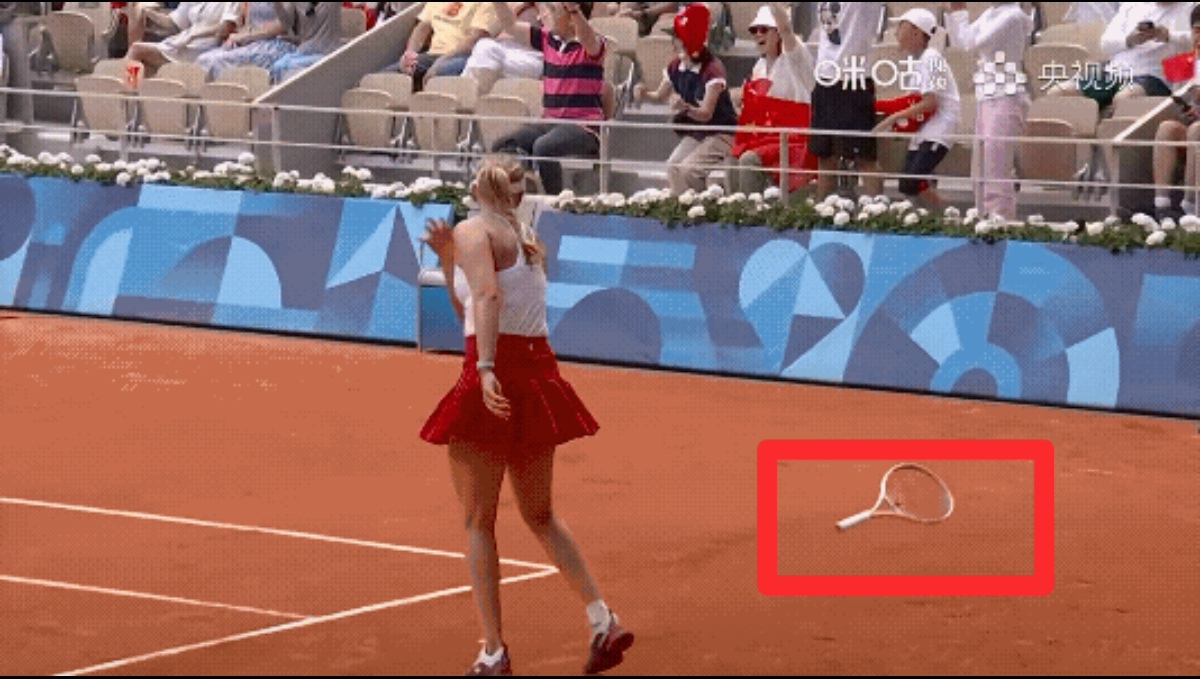 网球赛事中国家队战胜对手成功逆转