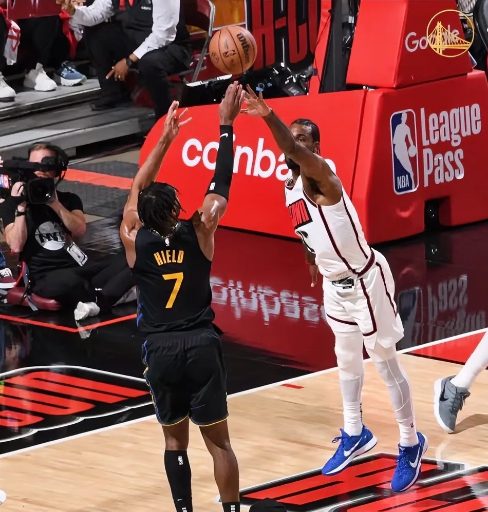 关于开拓者队主场惨败勇士队，麦科勒姆独揽+难救比赛的信息