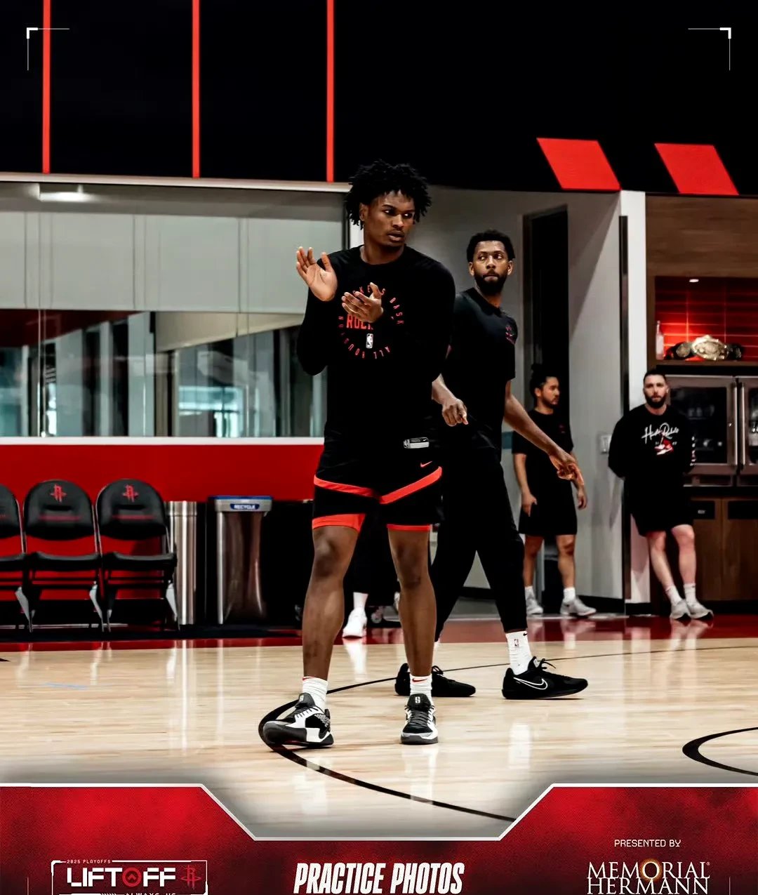 火箭队全队发挥稳健，战胜实力挑战者的简单介绍