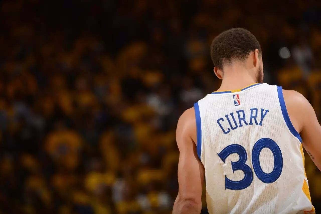 包含MAD翻盘C9，Scout完成史诗逆转小组赛2:1（北京）的词条