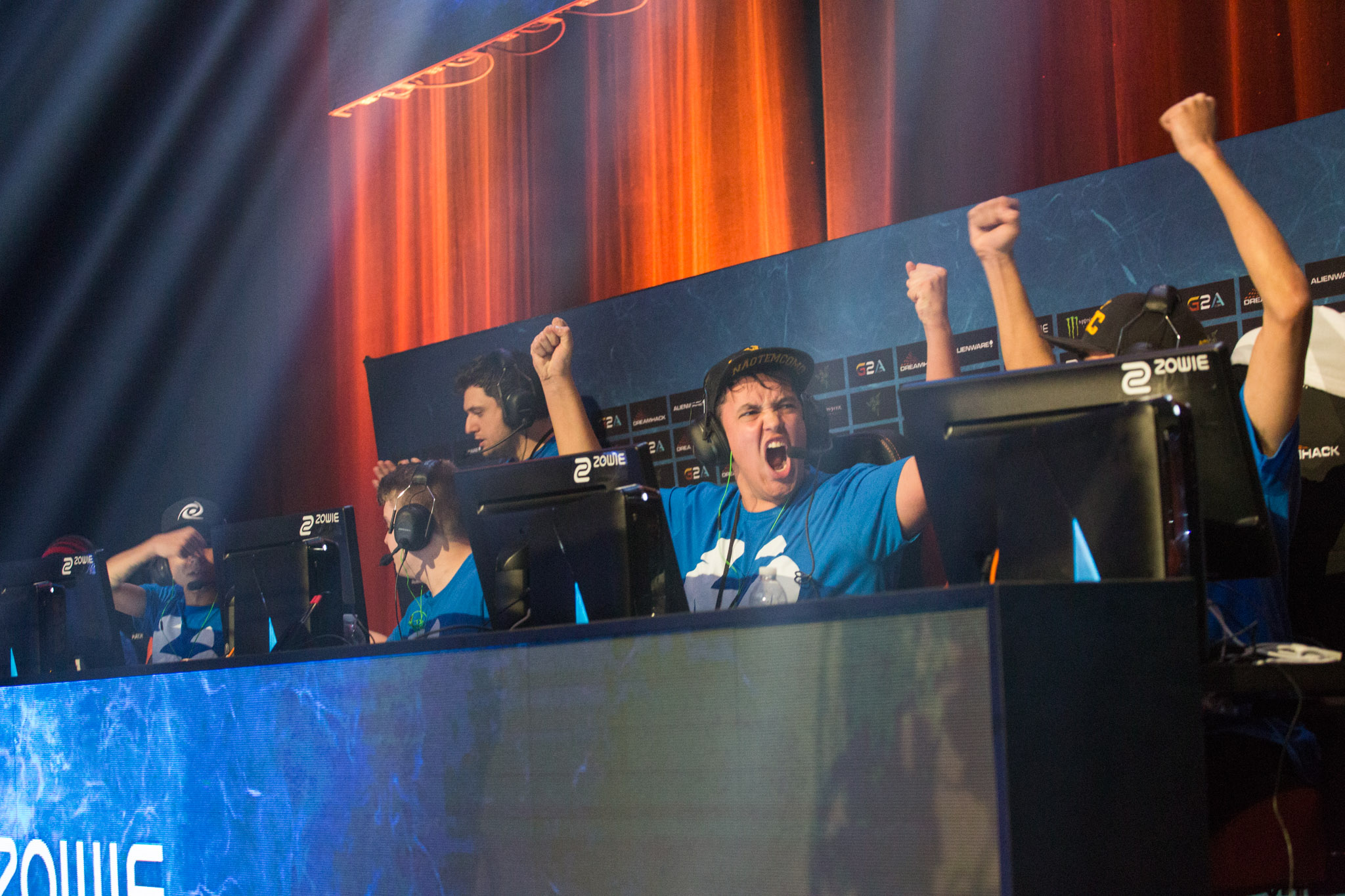 开云体育登录-科索沃队取得胜利，成功晋级欧洲预选赛