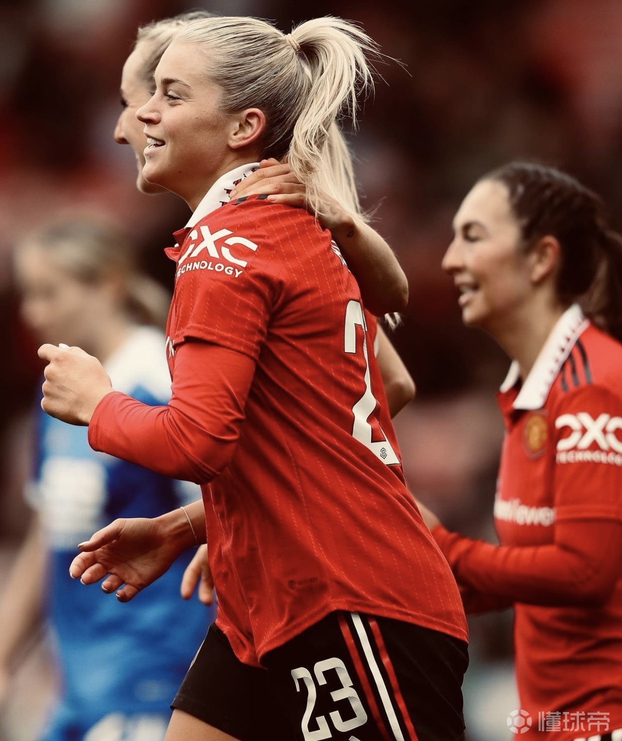 关于国际米兰绝地反击曼城，佩德里完成帽子戏法的信息