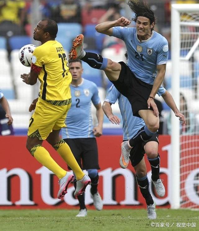 关于智利血洗乌拉圭，阿尔巴关键制胜的信息